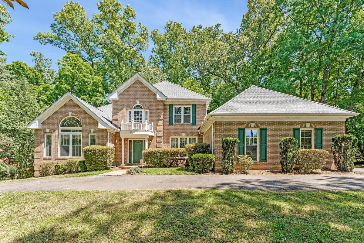 2927 Beau Ln, Fairfax, VA 22031 - #1