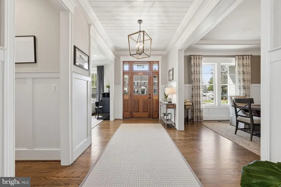 427 Orchard St Nw, Vienna, VA 22180 - #2