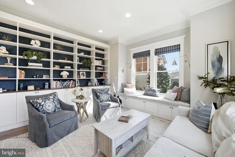 427 Orchard St Nw, Vienna, VA 22180 - #3