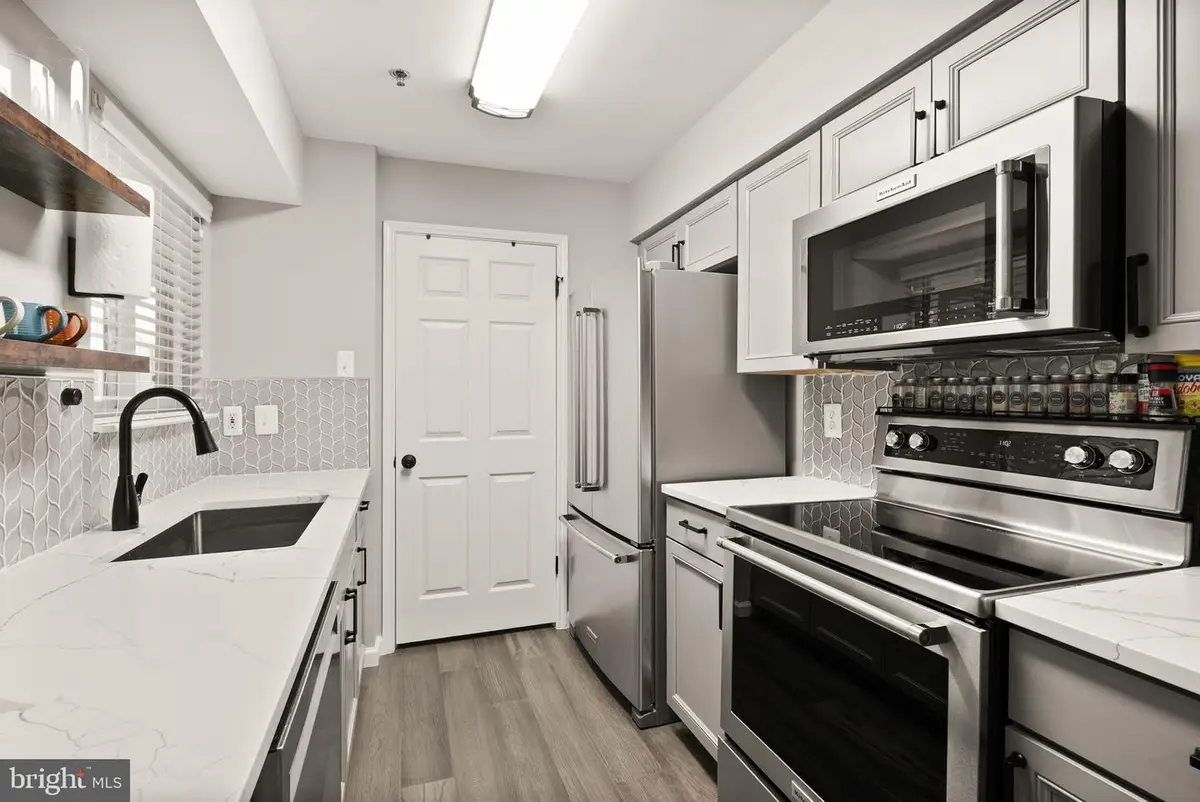 1504 Lincoln Way #406, McLean, VA 22102 - #1