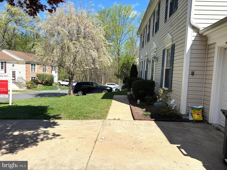 10542 Reeds Landing Cir, Burke, VA 22015 - #2