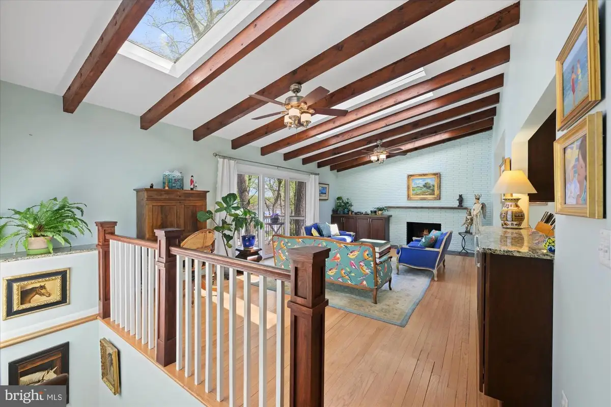 6439 Lakeview Dr, Falls Church, VA 22041 - #1