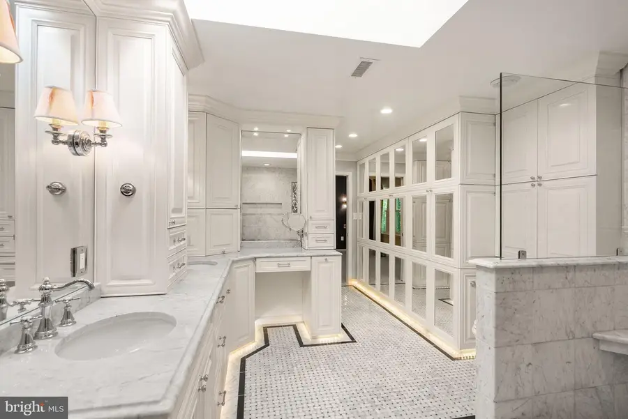 11582 Southington Ln, Herndon, VA 20170 - #3
