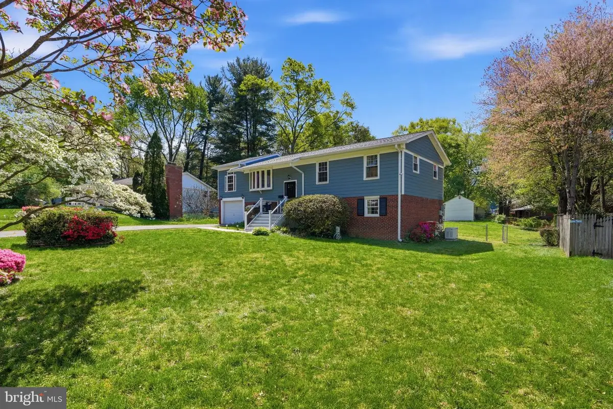 6917 Jenkins Ln, Falls Church, VA 22043 - #1