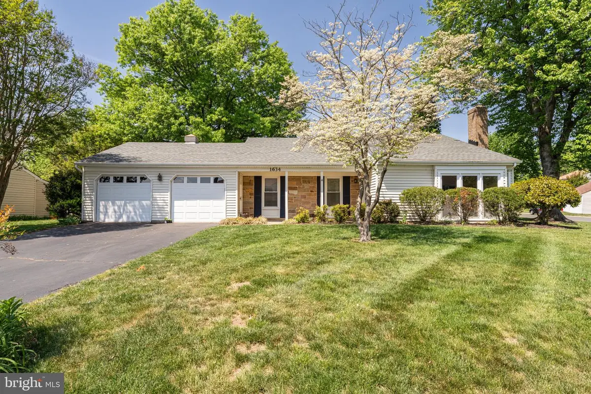1634 Nathan Ln, Herndon, VA 20170 - #1