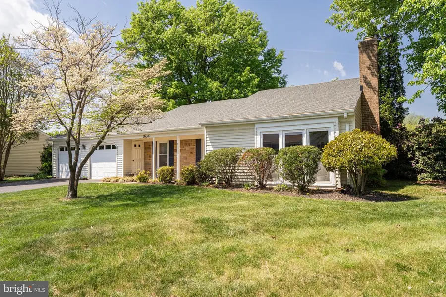 1634 Nathan Ln, Herndon, VA 20170 - #2