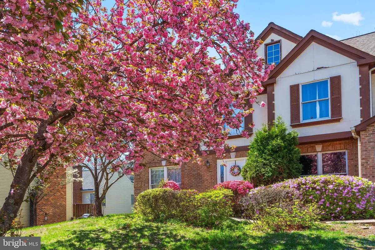 5408 Kennington Pl, Fairfax, VA 22032 - #1