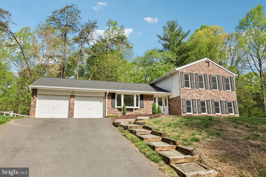 12126 Westwood Hills Dr, Herndon, VA 20171 - #3