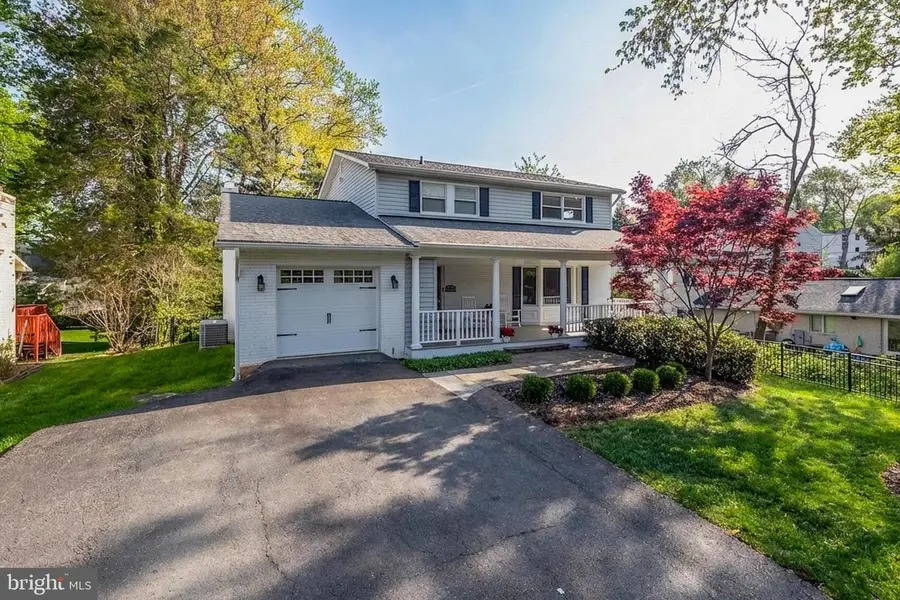 6330 Old Chesterbrook Rd, McLean, VA 22101 - #2