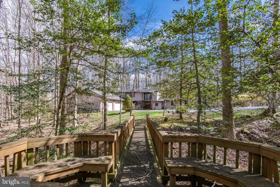 8305 Pinyon Pine Ct, Fairfax Station, VA 22039 - #3