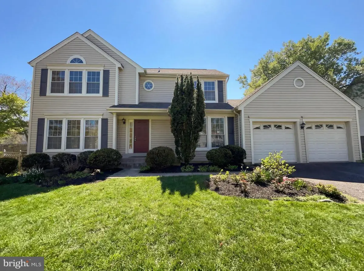 13907 Castle Ct, Chantilly, VA 20151 - #1