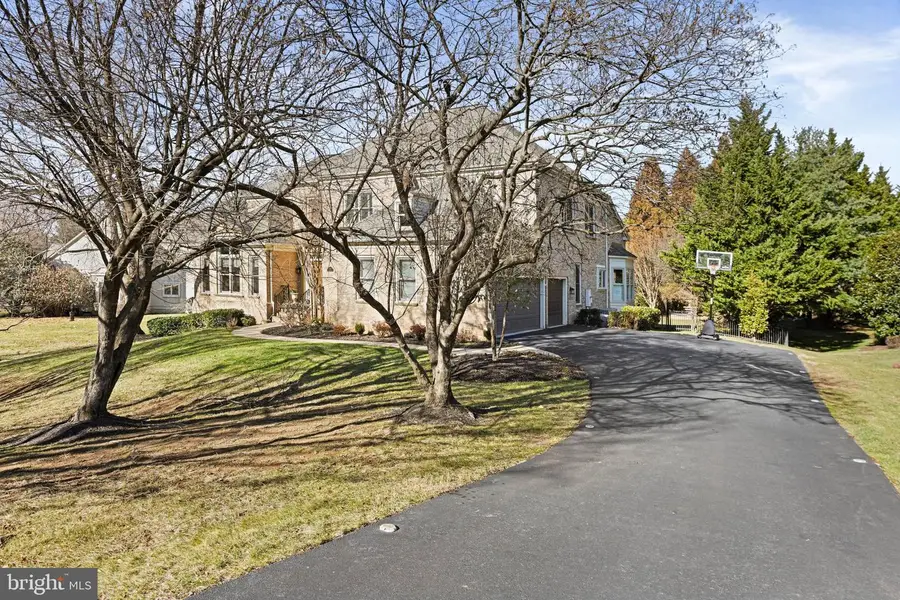 1411 Woodhurst Blvd, McLean, VA 22102 - #3