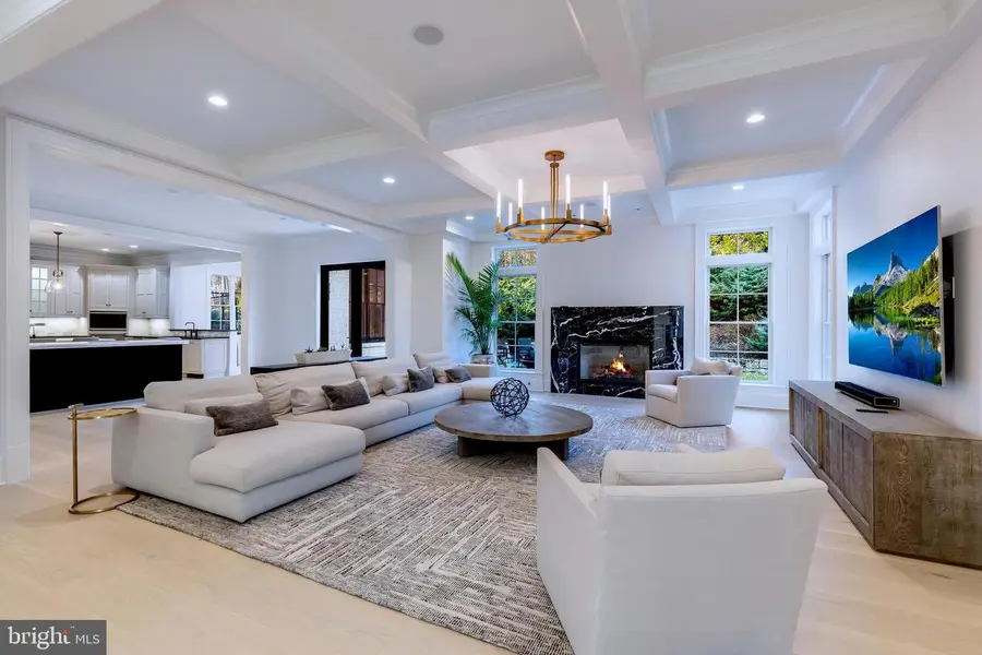 6704 Lupine Ln, McLean, VA 22101 - #3