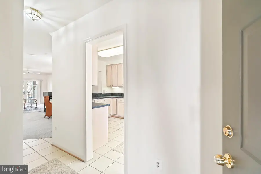 8856 Ashgrove House Ln #102, Vienna, VA 22182 - #3