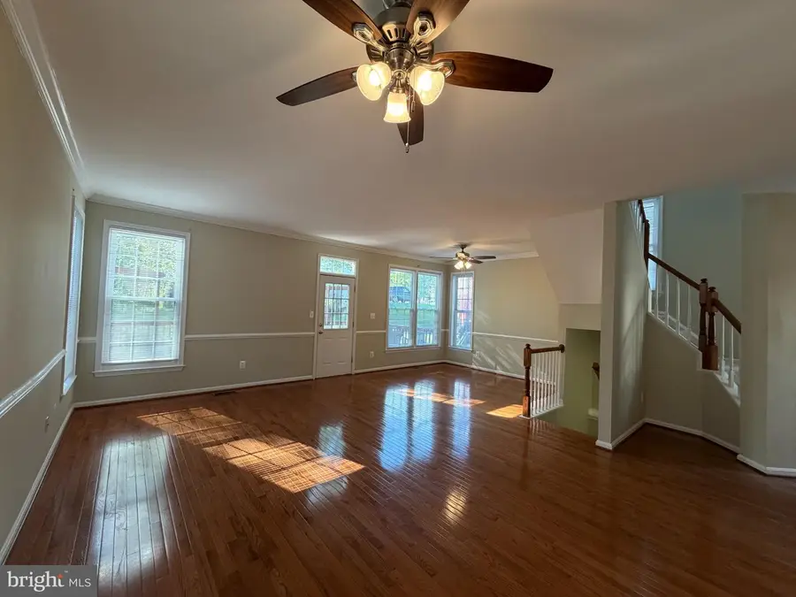 6572 Creek Run Dr, Centreville, VA 20121 - #2