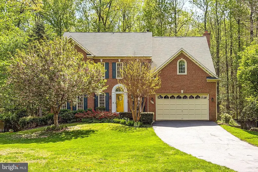 5013 Lincoln Dr, Fairfax, VA 22030 - #2