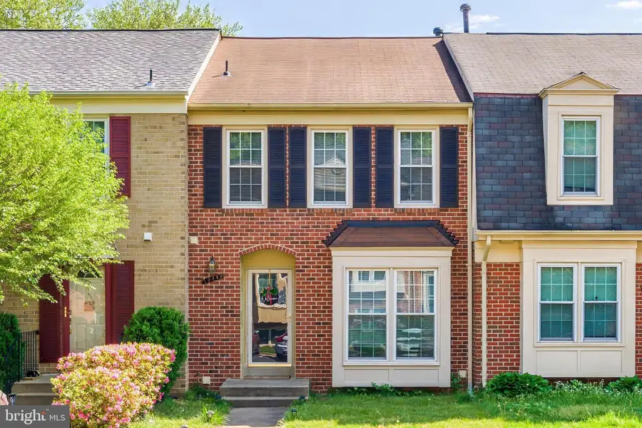 10443 Malone Ct, Fairfax, VA 22032 - #2