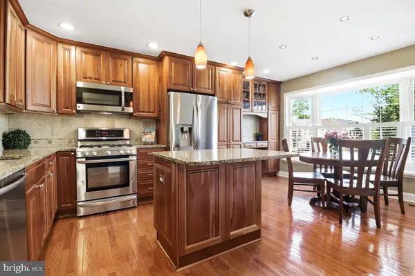 4866 Carriagepark Rd, FAIRFAX, VA 22032