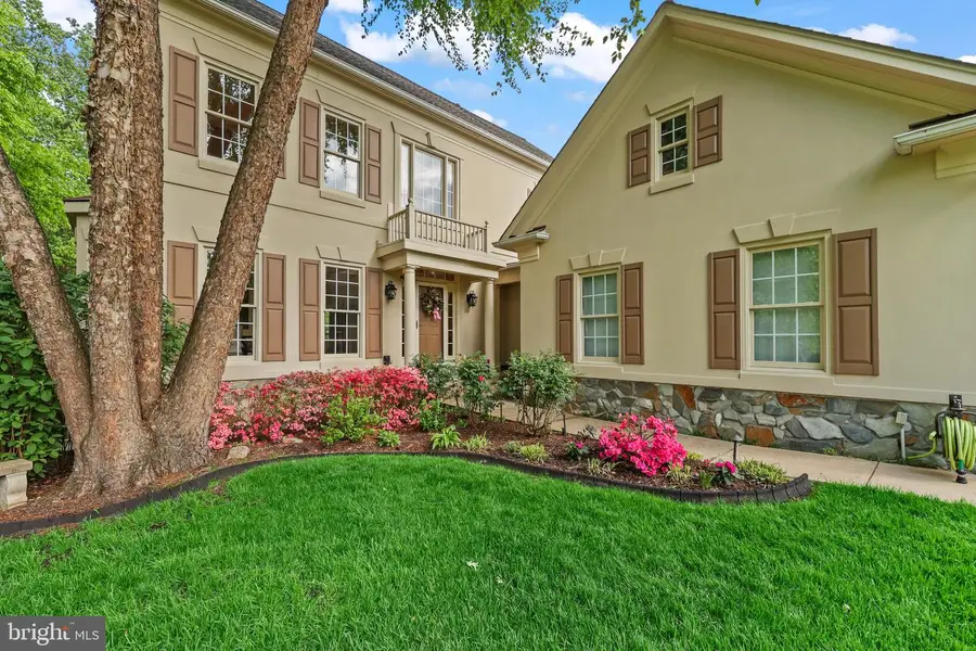 6256 Kingfisher Ln, Alexandria, VA 22312 - #2