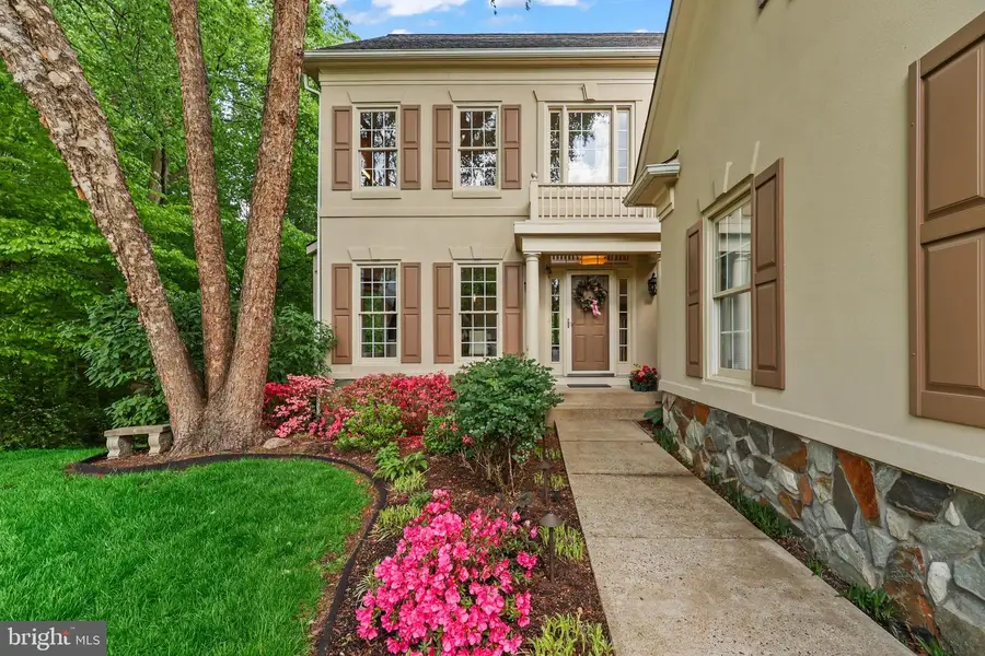 6256 Kingfisher Ln, Alexandria, VA 22312 - #3
