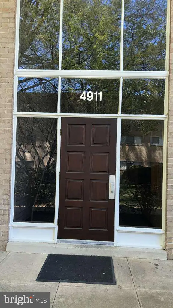 4911 Americana Dr #101, ANNANDALE, VA 22003