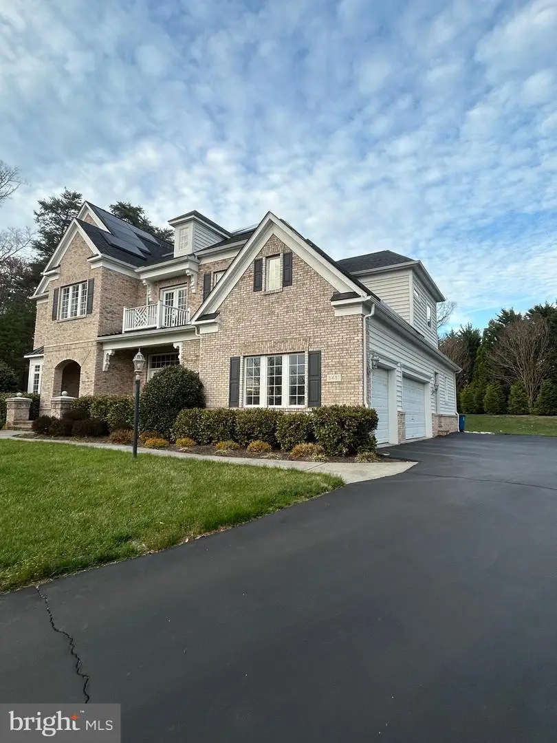 3431 Fawn Wood Ln, Fairfax, VA 22033 - #3