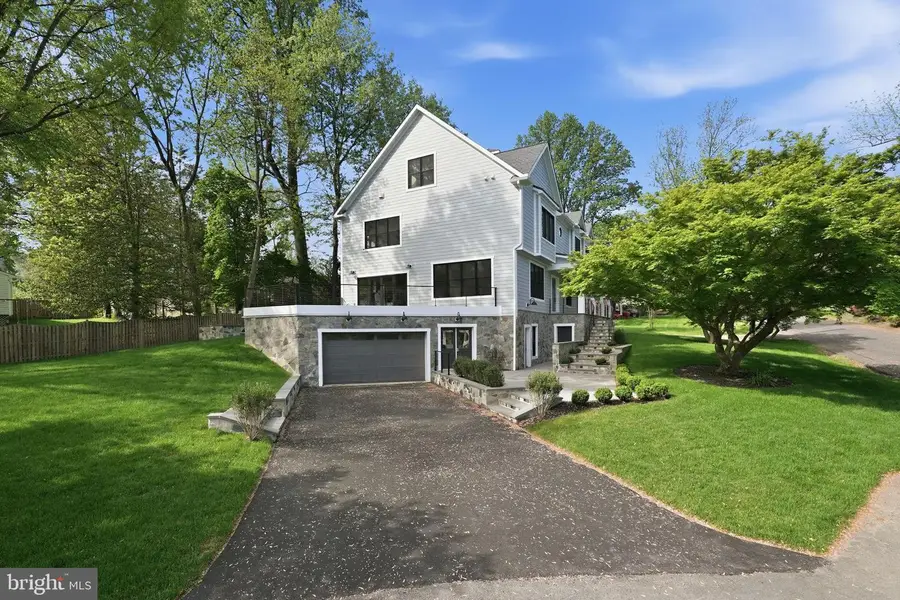 6801 Crutchfield St, Falls Church, VA 22043 - #2