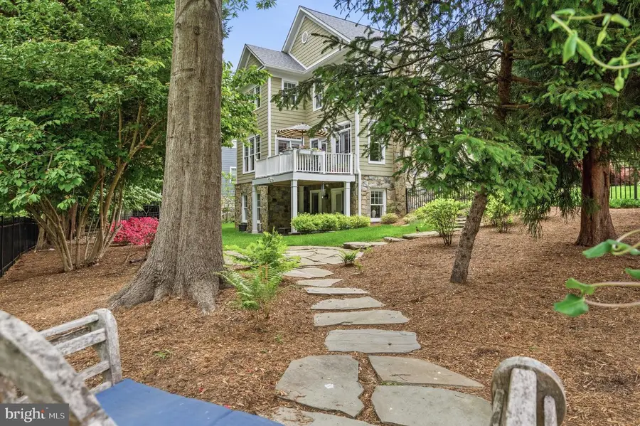6962 Park Ave, McLean, VA 22101 - #3