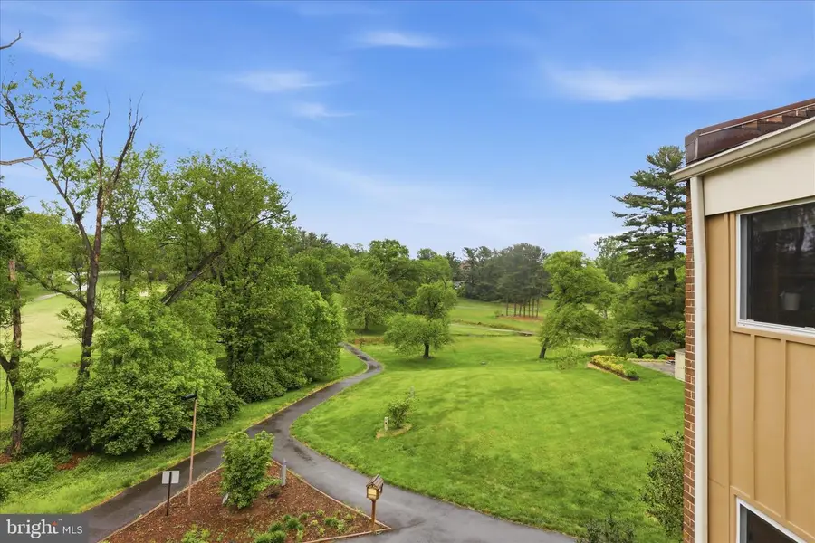 11460 Links Dr, Reston, VA 20190 - #2