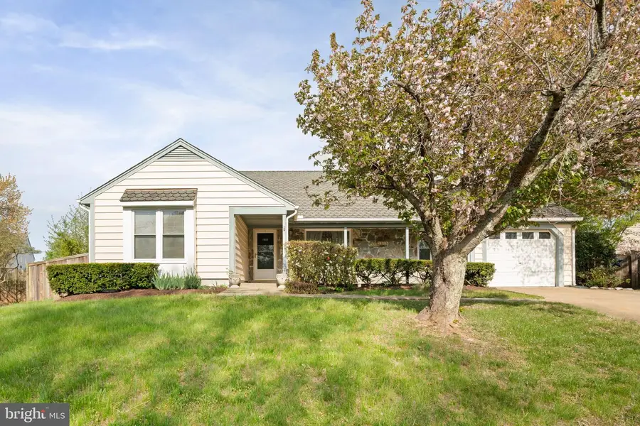 5406 Clubside Ln, Centreville, VA 20120 - #3