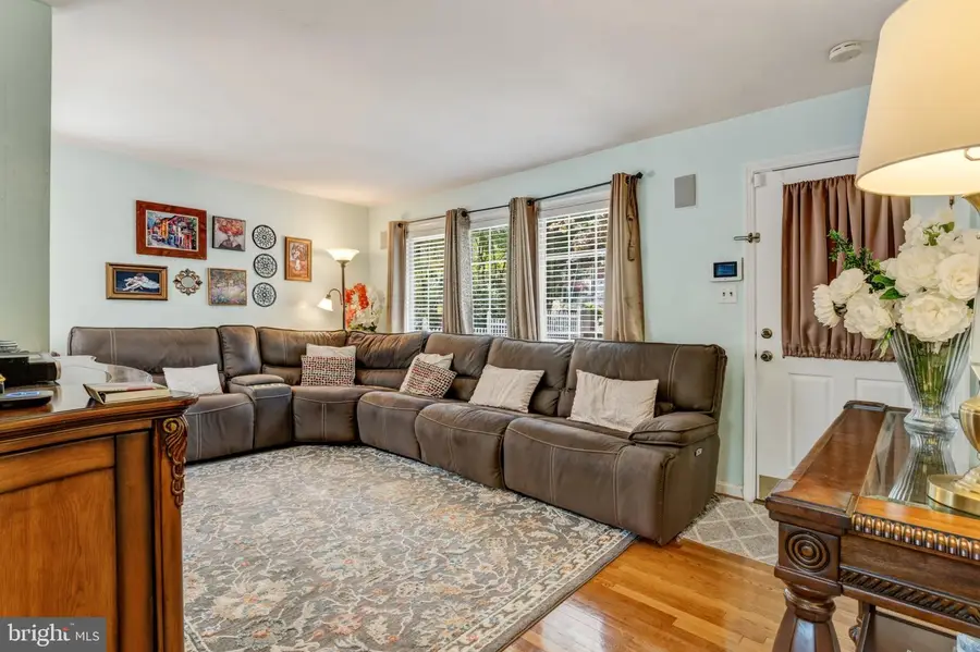 6409 The Pkwy, Alexandria, VA 22310 - #3