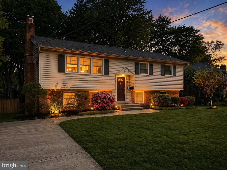 2003 Rampart Dr, Alexandria, VA 22308 - #2
