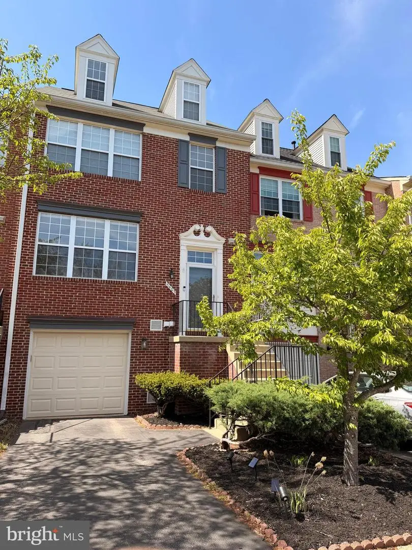 7405 Dunnington Pl, Alexandria, VA 22315 - #2