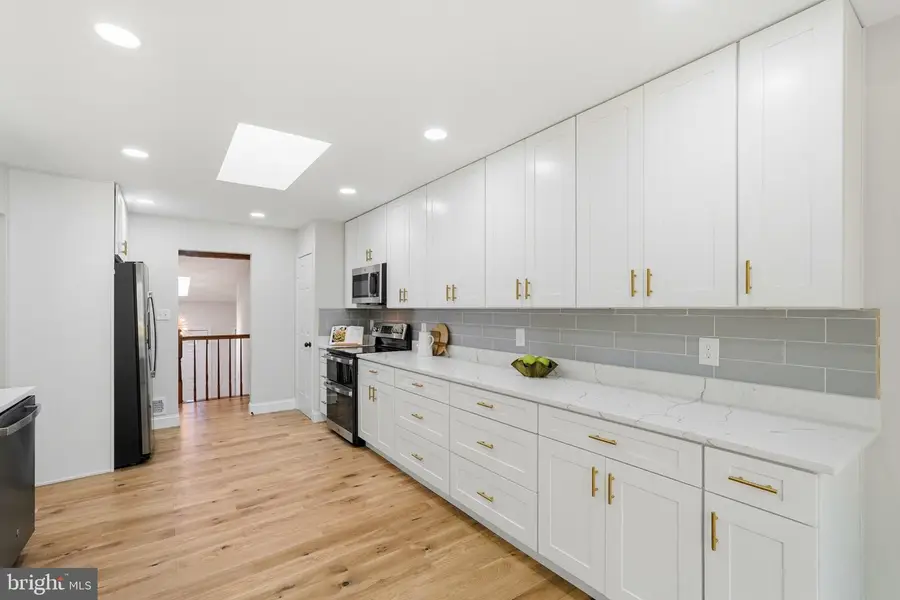 6443 Battle Rock Dr, Clifton, VA 20124 - #3