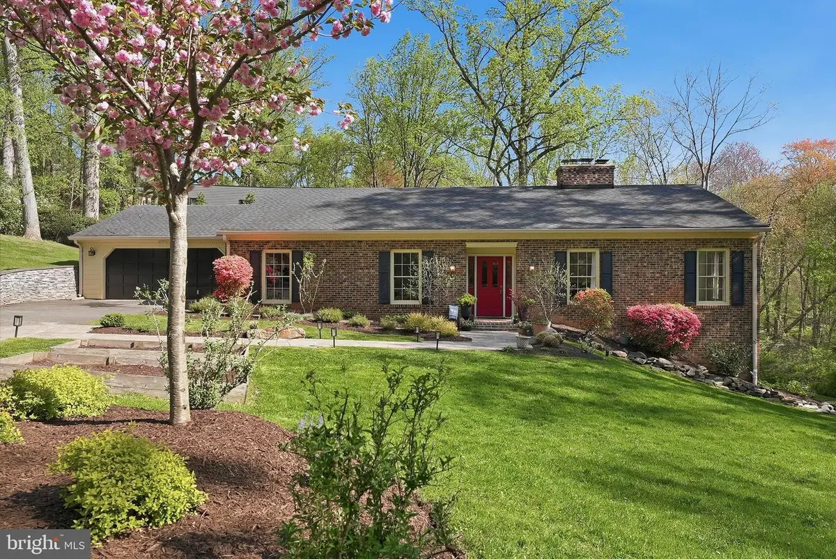 7504 Blaise Trl, McLean, VA 22102 - #1
