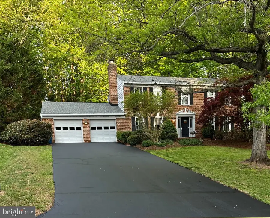 7706 Lakeloft Ct, Fairfax Station, VA 22039 - #2