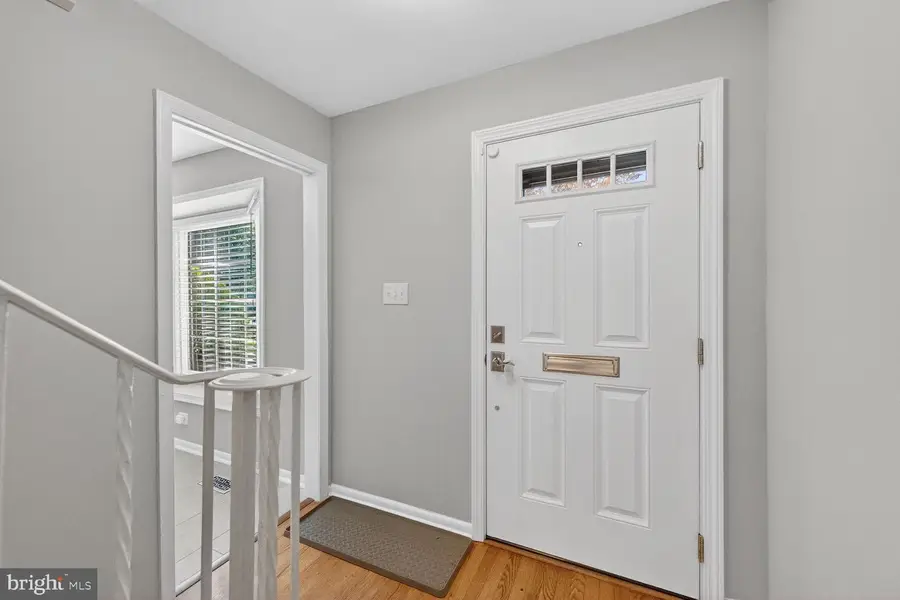 1846 Golf View Ct, Reston, VA 20190 - #2