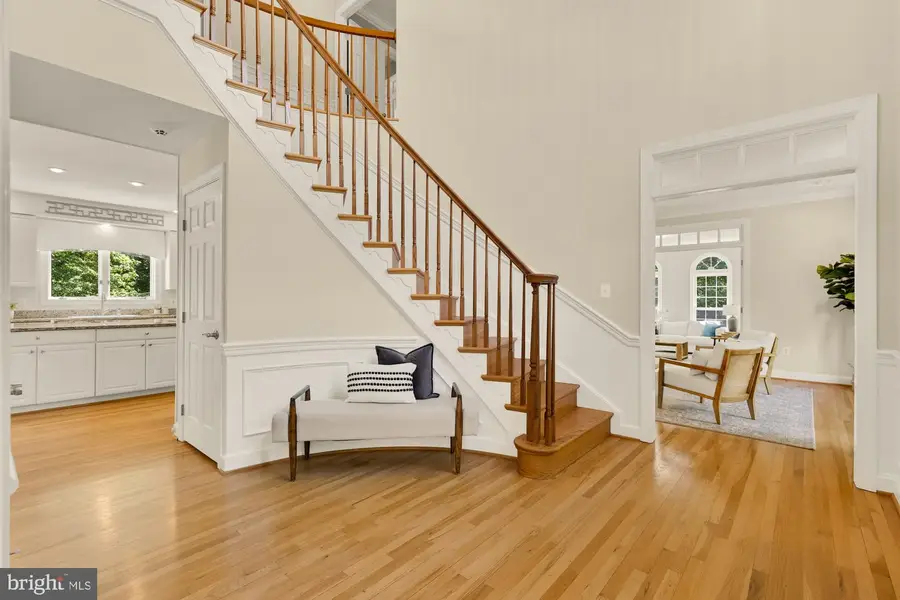 2487 Oakton Hills Dr, Oakton, VA 22124 - #2