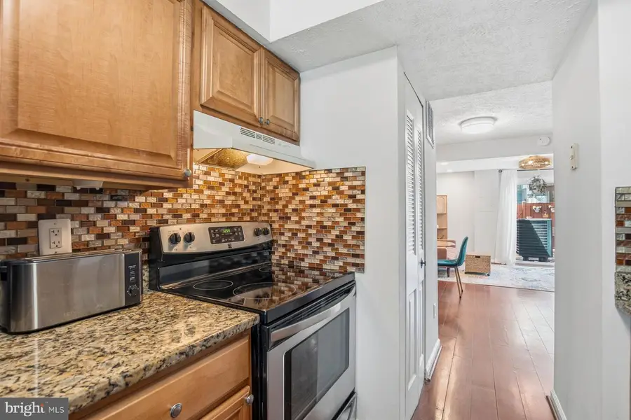 8621 Kenosha Ct, Lorton, VA 22079 - #3