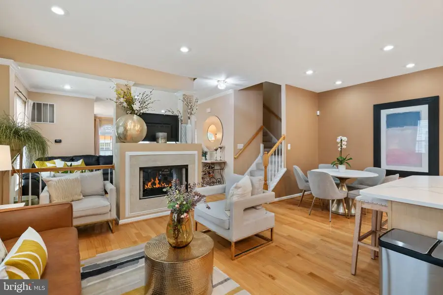 6737 Applemint Ln, Alexandria, VA 22310 - #3