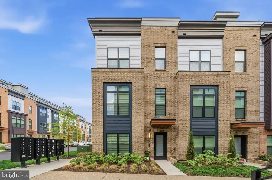 2040 Tysons Ridgeline Rd, Falls Church, VA 22043 - #2