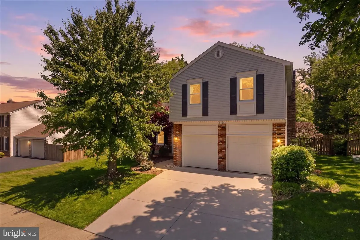 7599 Woodstown Dr, Springfield, VA 22153 - #1