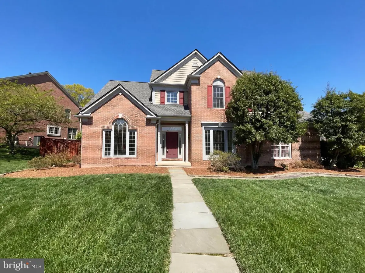 8396 Westpointe Dr, Fairfax Station, VA 22039 - #1