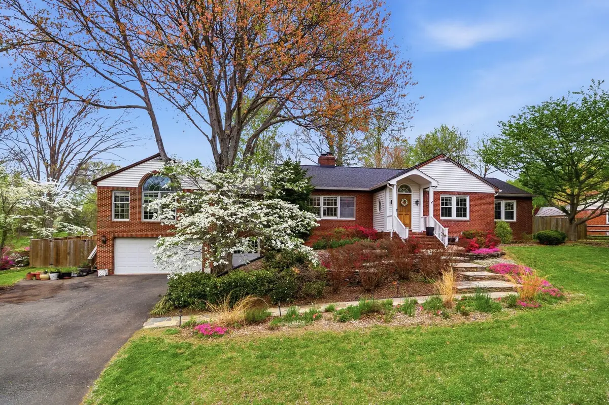 4637 Randolph Dr, Annandale, VA 22003 - #1