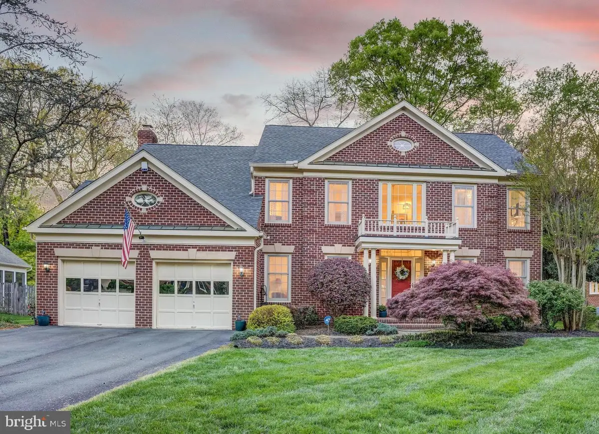 8203 Mack St, Alexandria, VA 22308 - #1