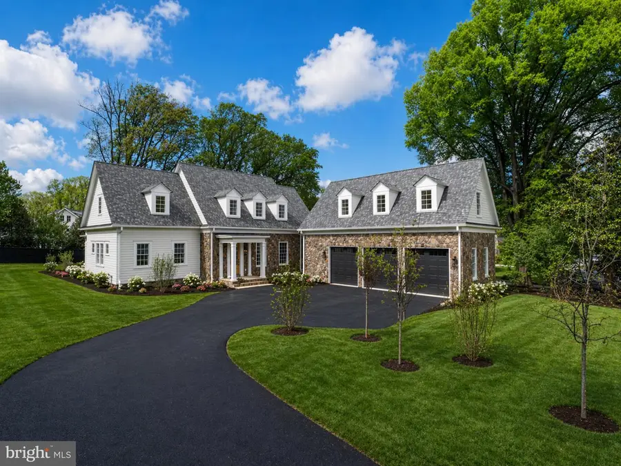 1538 Forest Ln, McLean, VA 22101 - #3