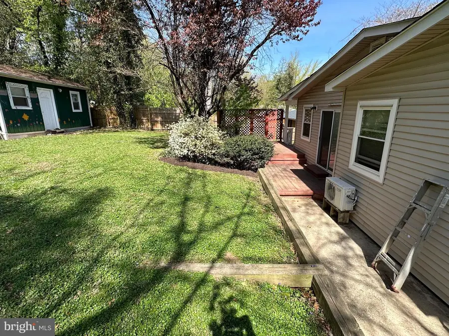 6105 Munson Hill Rd, Falls Church, VA 22044 - #3