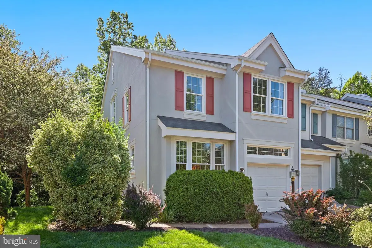 1366 Park Garden Ln, Reston, VA 20194 - #1