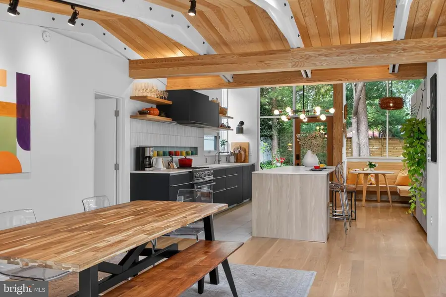 7905 Sycamore Dr, Falls Church, VA 22042 - #3