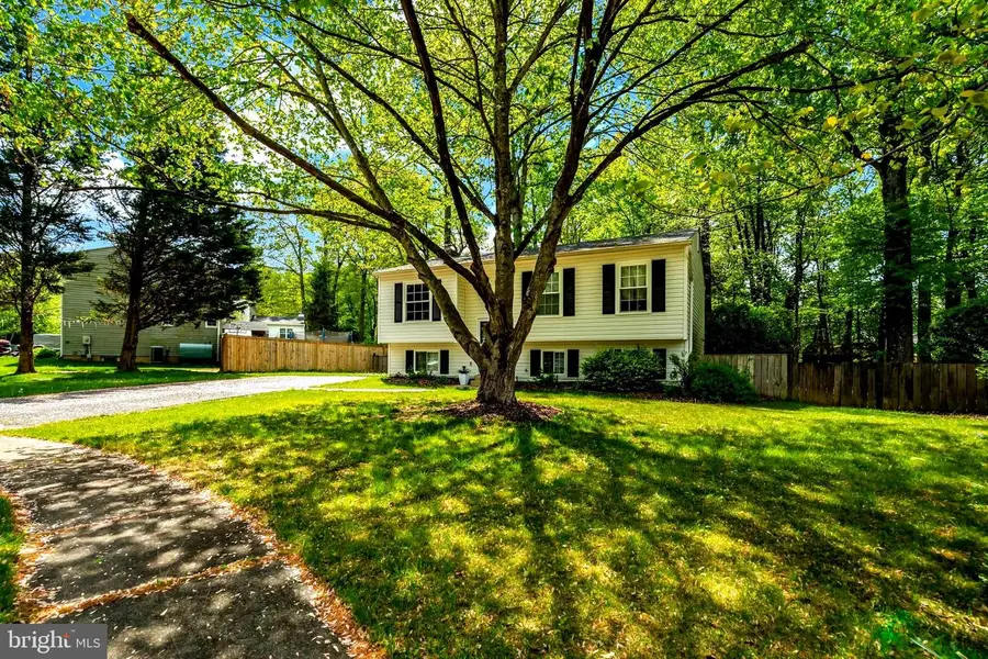 12617 Glenbrooke Woods Dr, Herndon, VA 20171 - #2